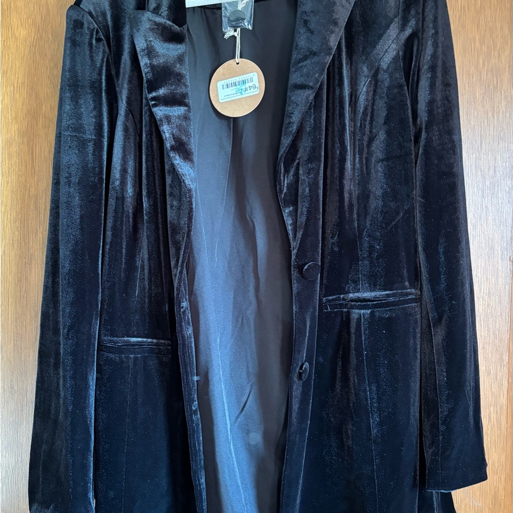 Bibi Elegant Black Velvet Women's Blazer